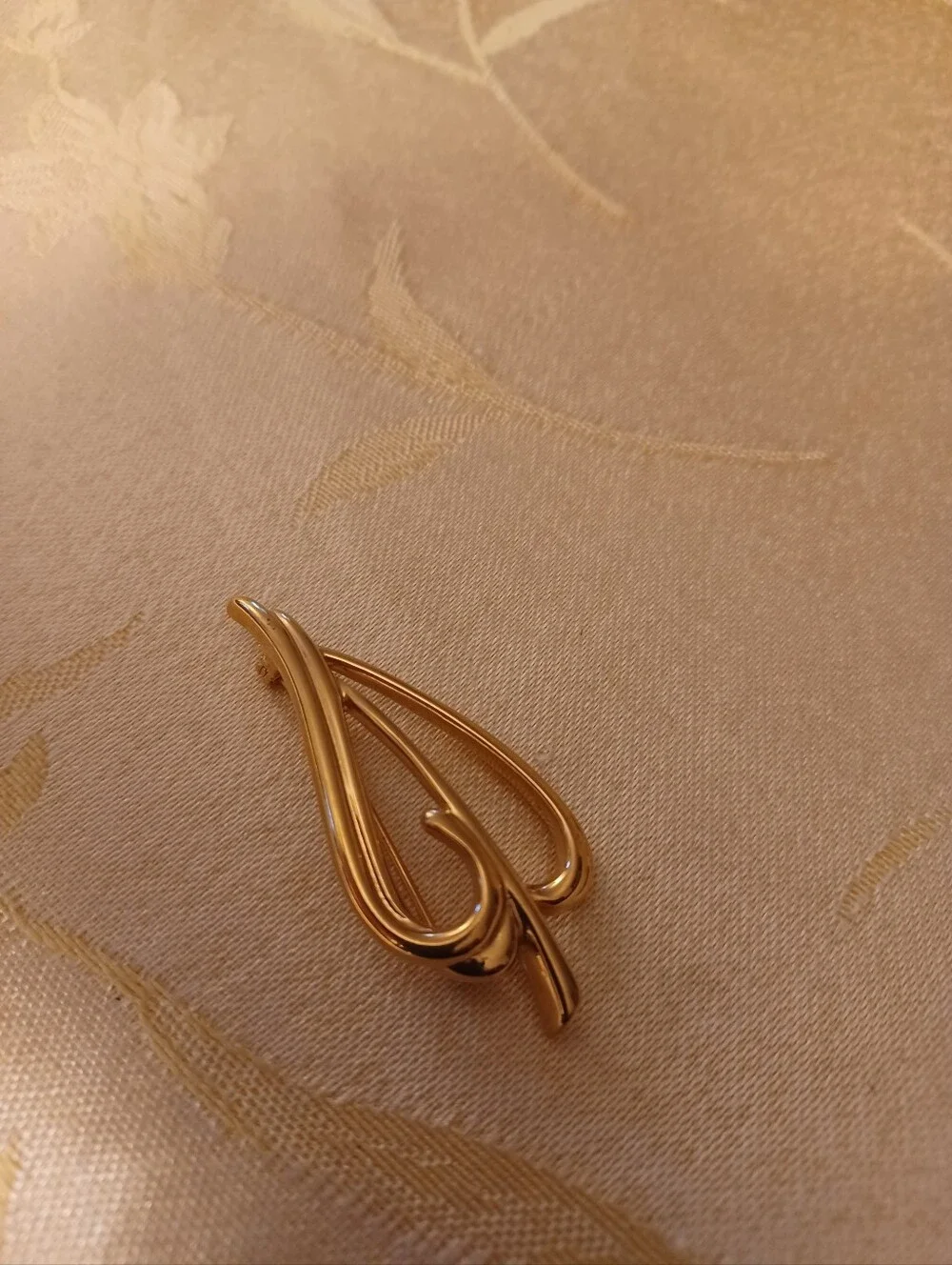 Vintage Goldtone Brooches